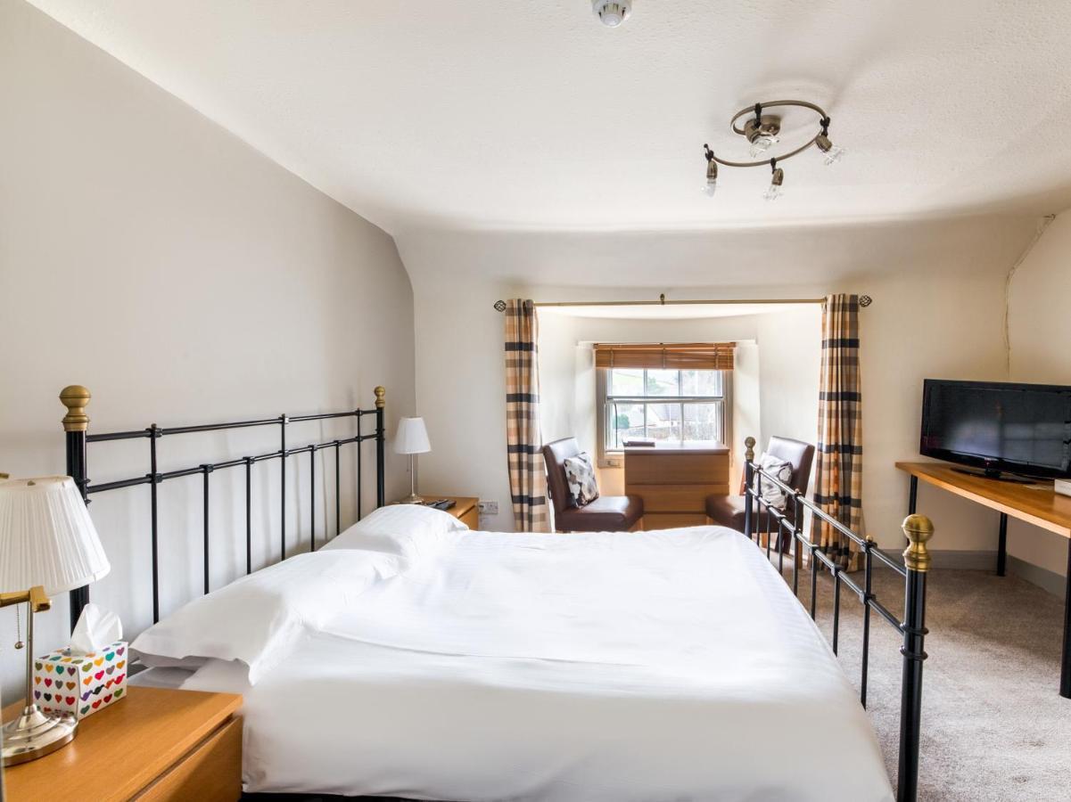 Oyo Clovenfords Hotel エクステリア 写真